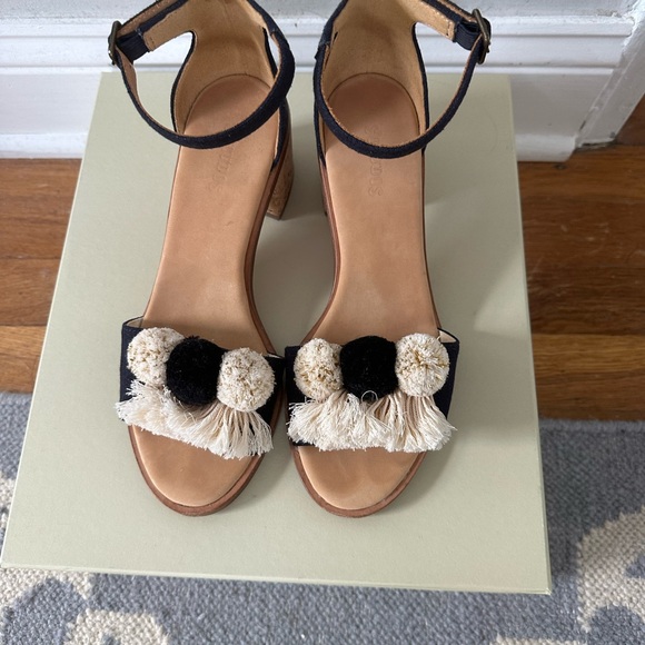 Soludos Capri Pom Pom Sandals size 6 1/2 - Picture 2 of 7